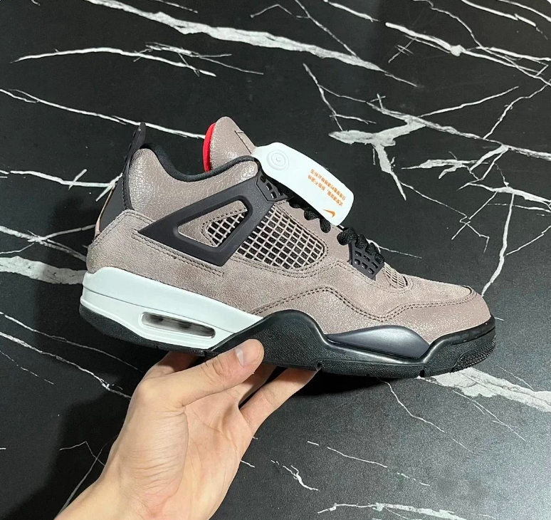 Jordan Retro 4