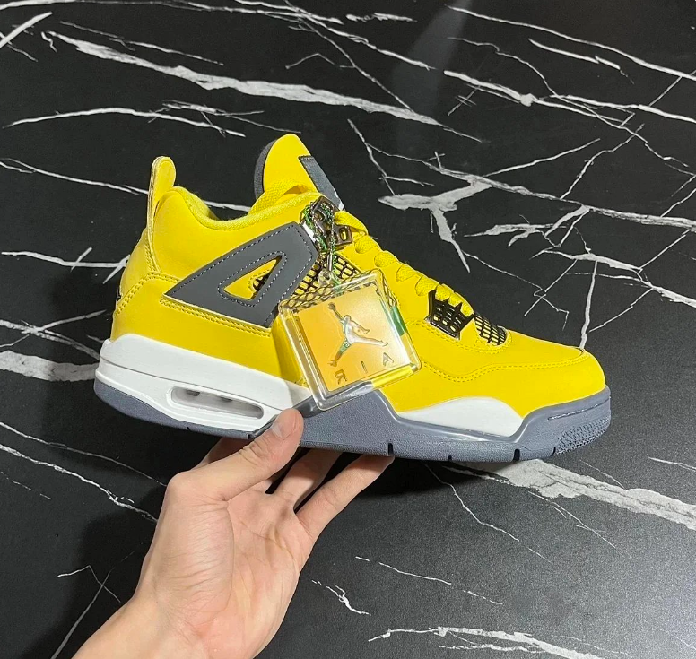 Jordan Retro 4