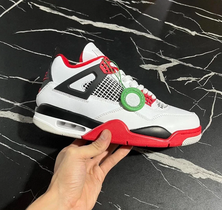 Jordan Retro 4