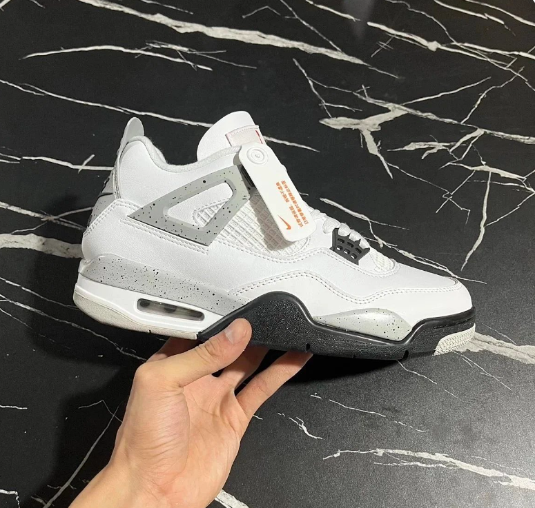 Jordan Retro 4
