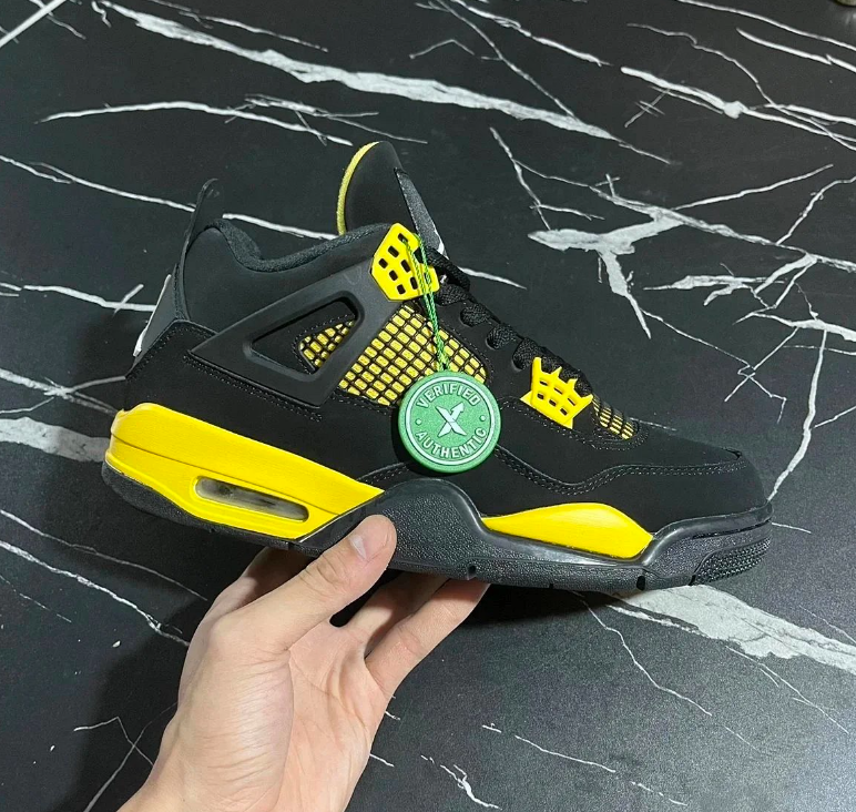 Jordan Retro 4