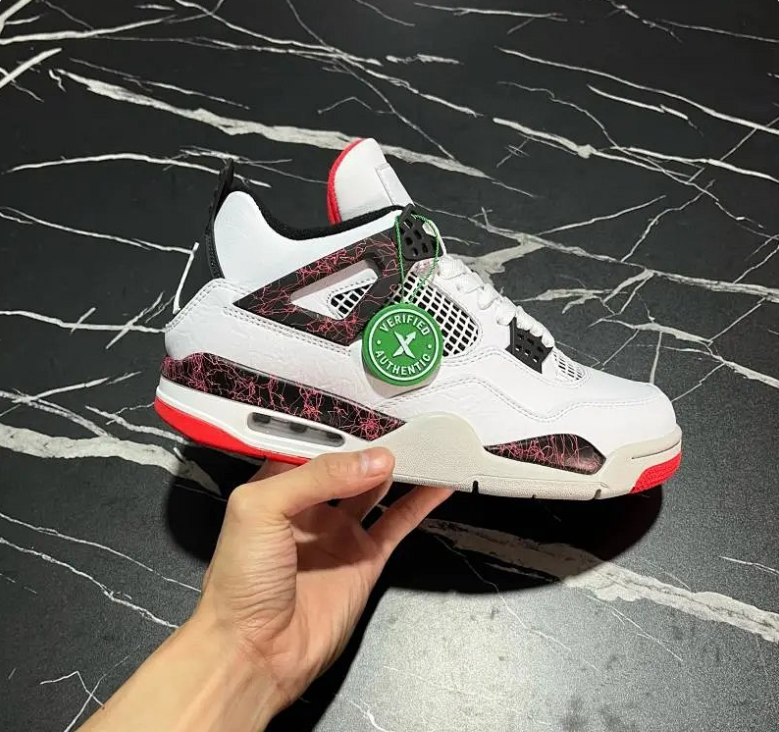 Jordan Retro 4