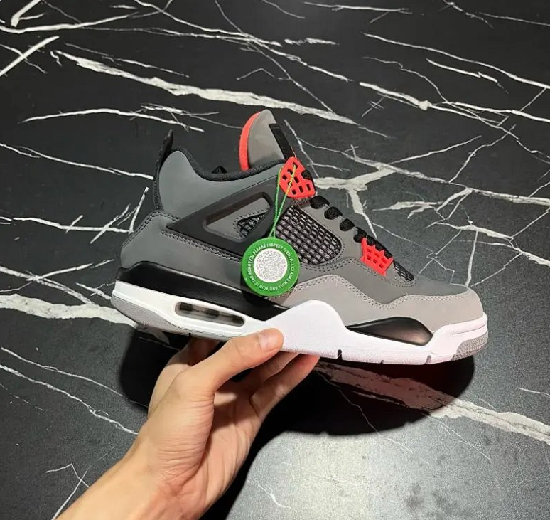 Jordan Retro 4