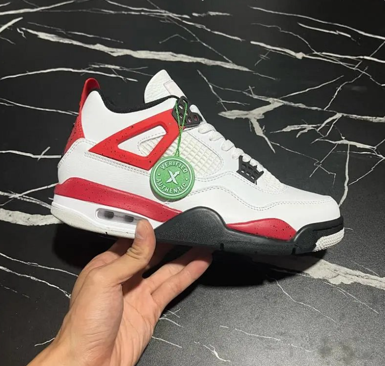 Jordan Retro 4