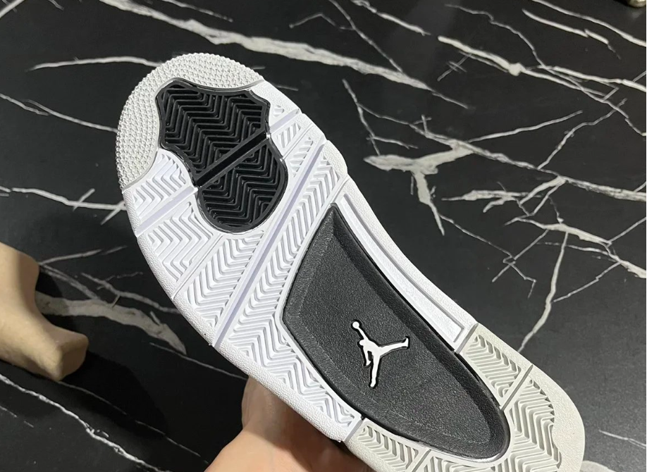 Jordan Retro 4